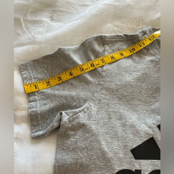 Adidas Amplifier M/M(Medium) Gray Tee Shirt - Picture 8 of 10